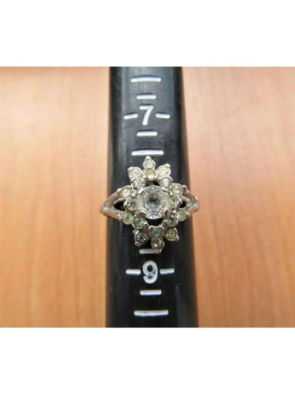 Vintage 1970s Light Green Clear Glass Flower Silver Tone Cocktail Ring Sz 8.25